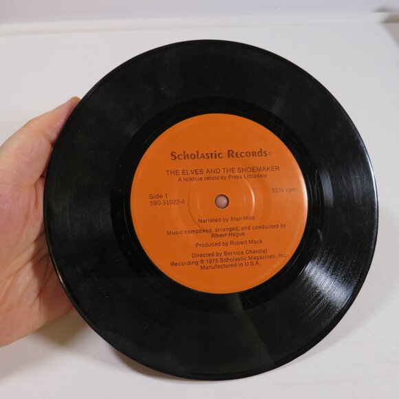 Elves and The Shoemaker LP Vinyl Record  33 1/2 RPM 1975 Scholastic - Picture 2 of 6